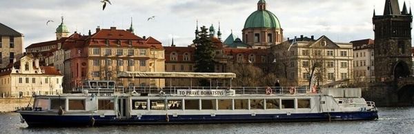 Schiff und Dampfer mieten