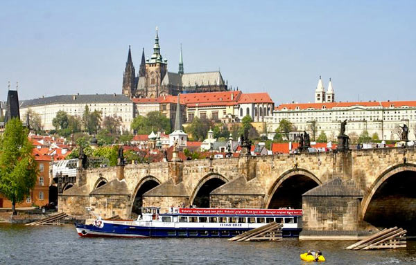 Plavba po Vltavě ⛵ | ⛵️Parníky Praha